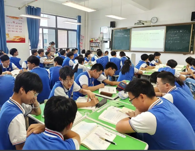 教育变革已从区域实践聚集育人核心教学